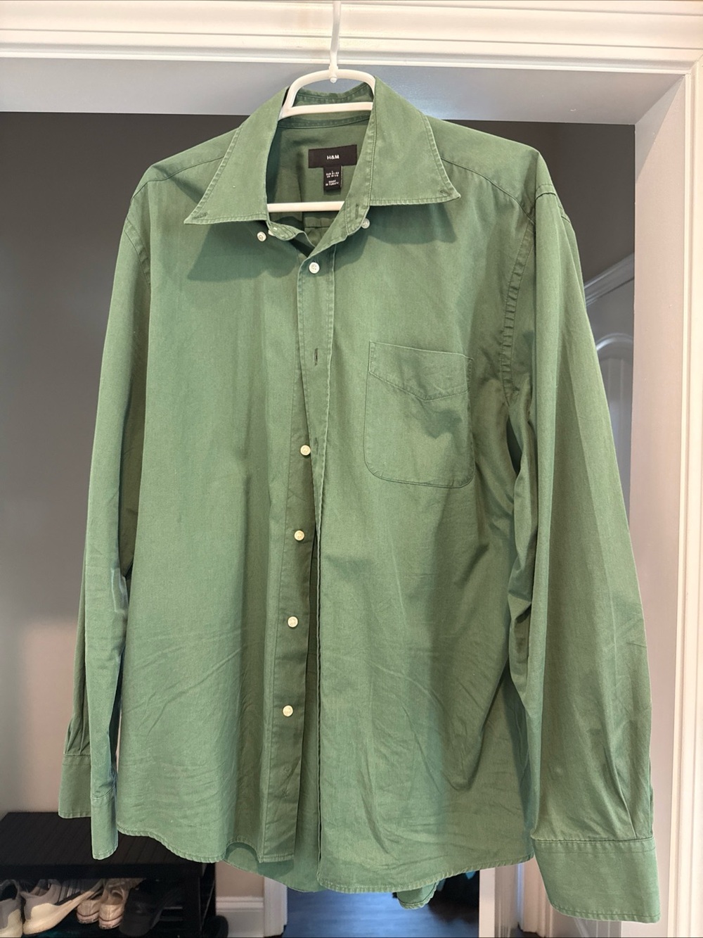 H&M Men's Green Button-Up Dress Shirt